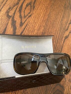 Gucci Black-Brown Gradient Shield Sunglasses